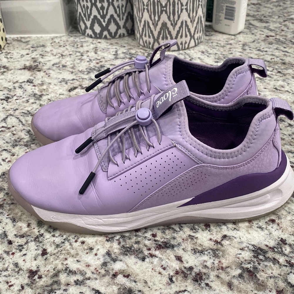 Clove Nursing Shoes
